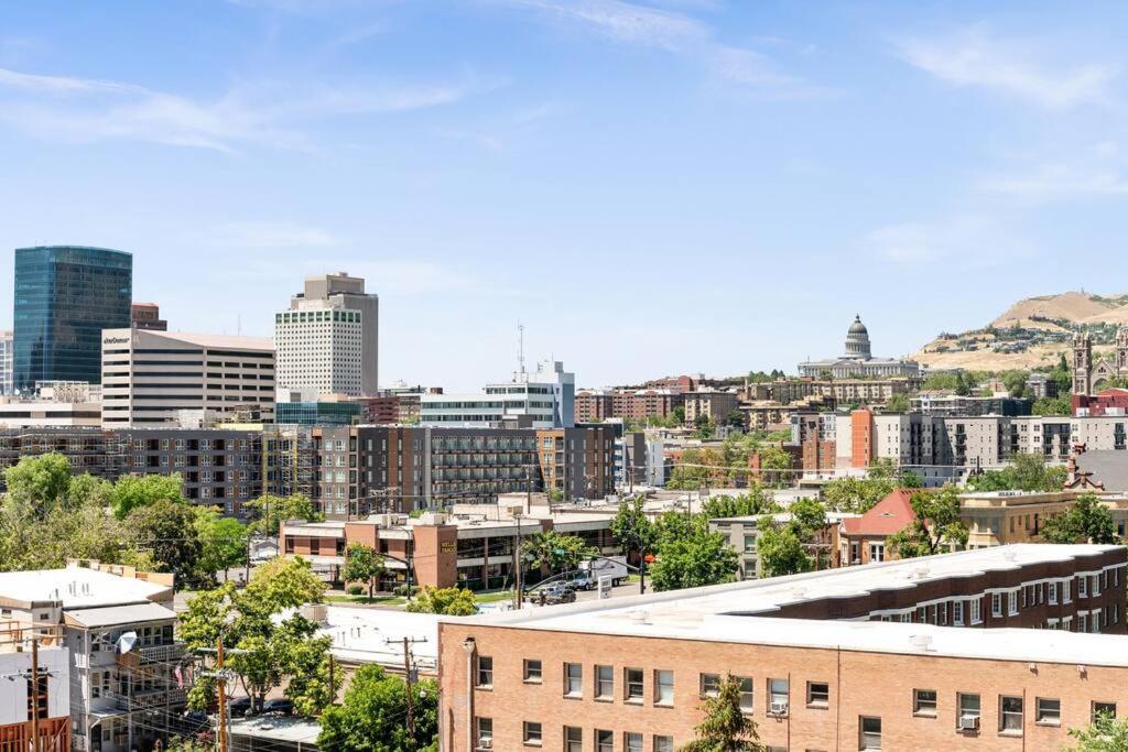 King Bd - View - Downtown Walking Heaven *