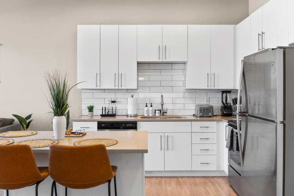 Apartment King Bd - View - Downtown Walking Heaven Salt Lake City